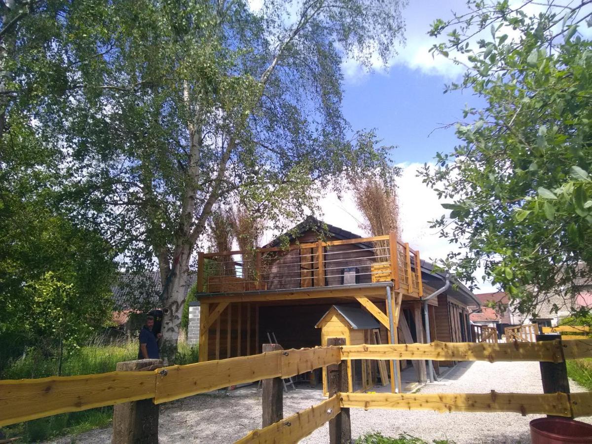 الشقق الفندقية Hasnonفي  Le Carport المظهر الخارجي الصورة